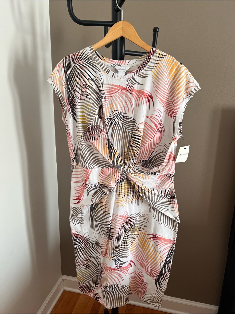 U.S. Size XL - Liz Claiborne White Tropical Palm-Print Twist Tee Dress